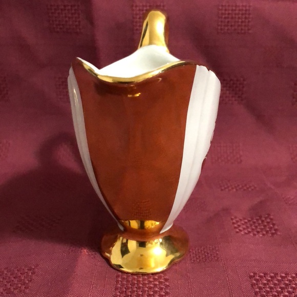 🇬🇧Exquisite 🇬🇧Vintage Golden 50th Anniversary Royal Winton Tea Set. - Picture 9 of 16